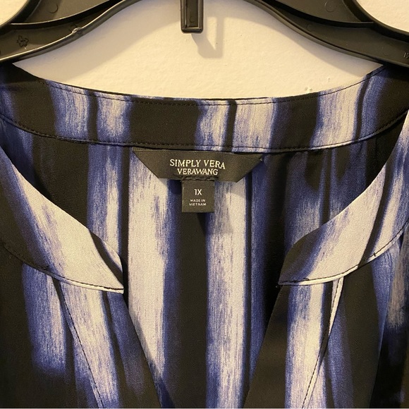 Simply Vera Wang pintuck blouse - NWT size 1X - Picture 4 of 6
